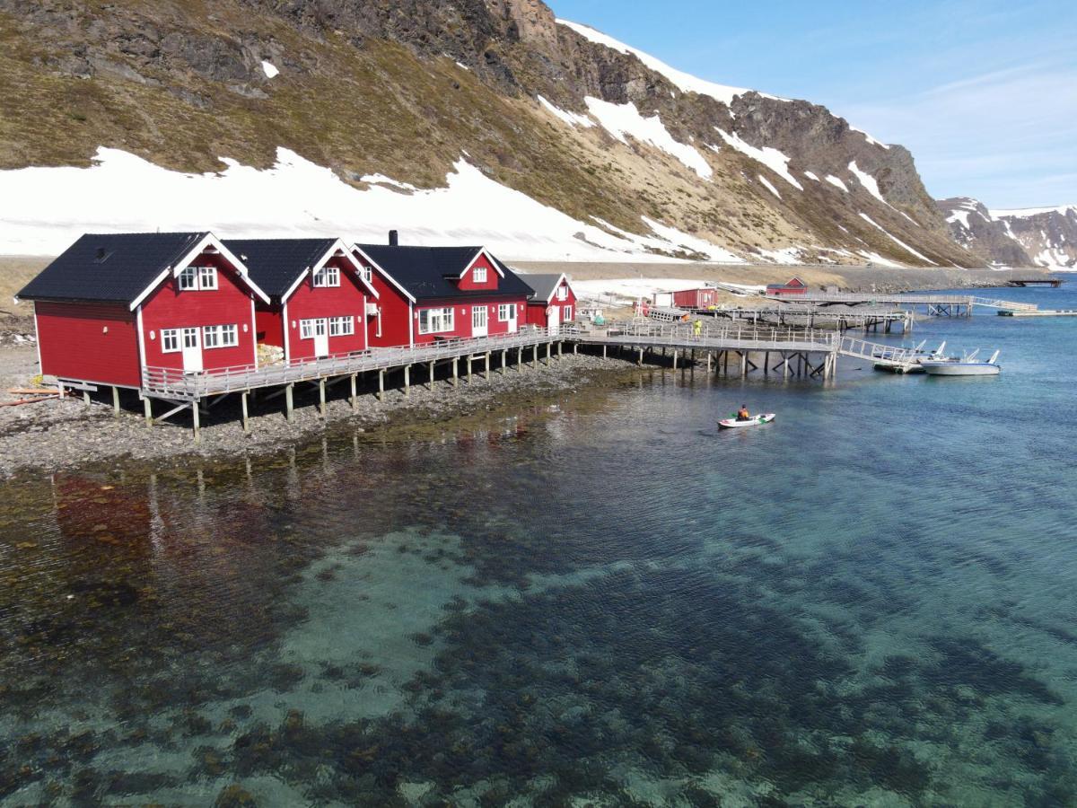 Sarnes Seaside Cabins Honningsvag Bagian luar foto