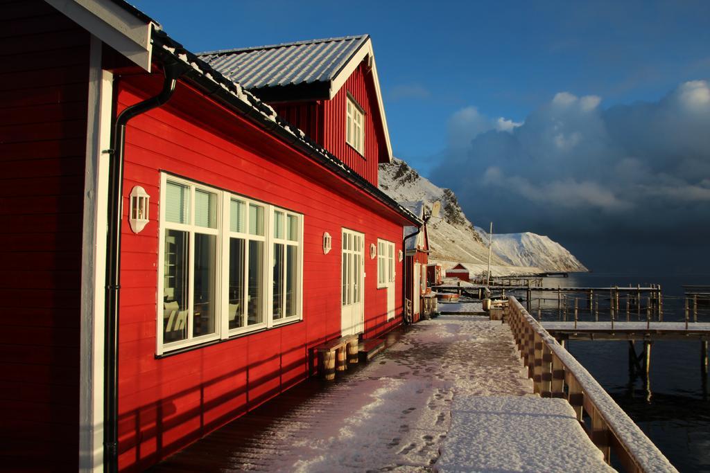 Sarnes Seaside Cabins Honningsvag Bagian luar foto